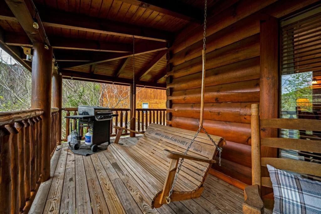 2-Bedroom Cabin With 2 Master Suites, Loft, Half-Bath And Hot Tub In A Serene Resort Setting Sevierville Ngoại thất bức ảnh