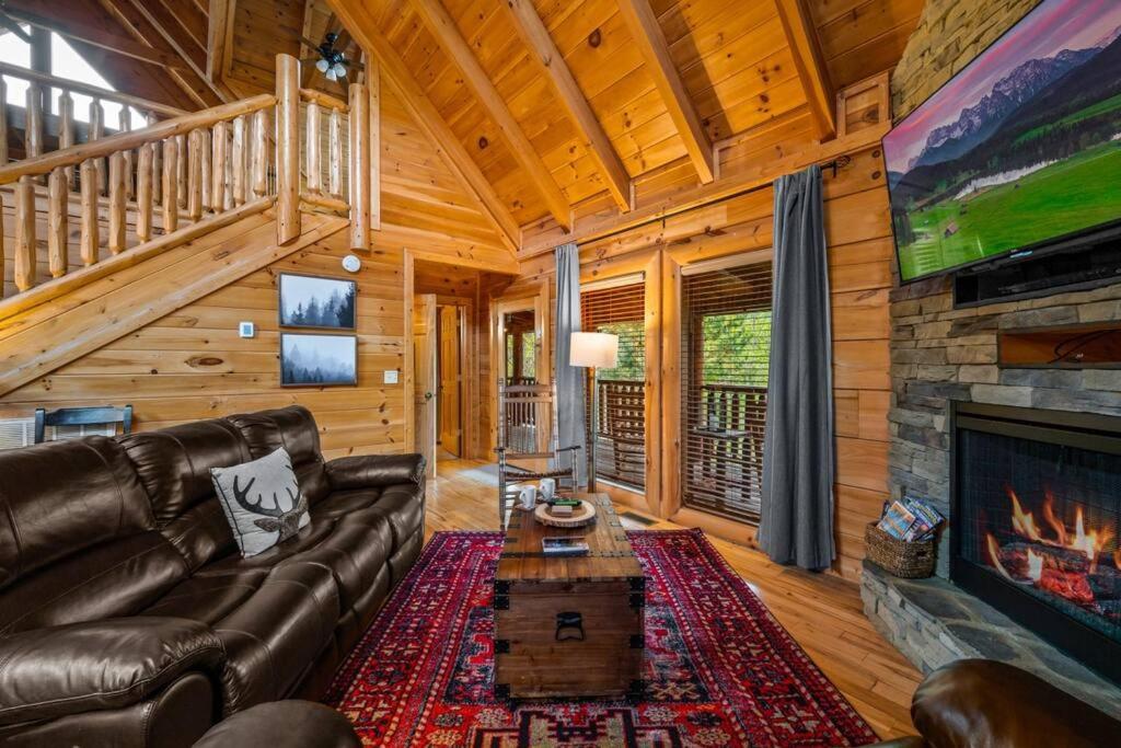 2-Bedroom Cabin With 2 Master Suites, Loft, Half-Bath And Hot Tub In A Serene Resort Setting Sevierville Ngoại thất bức ảnh