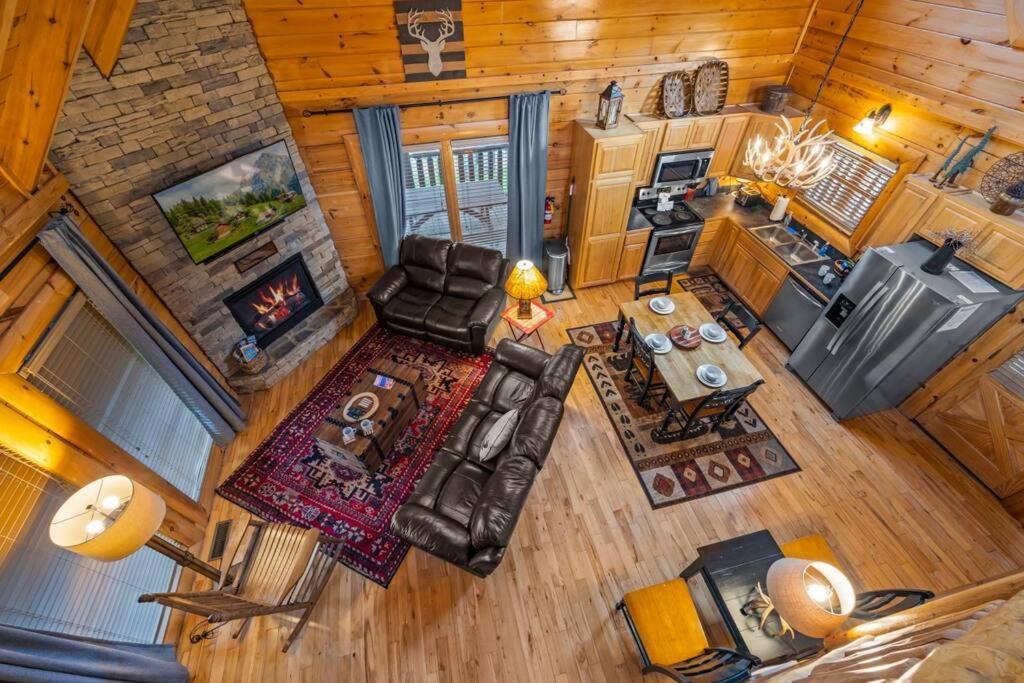 2-Bedroom Cabin With 2 Master Suites, Loft, Half-Bath And Hot Tub In A Serene Resort Setting Sevierville Ngoại thất bức ảnh