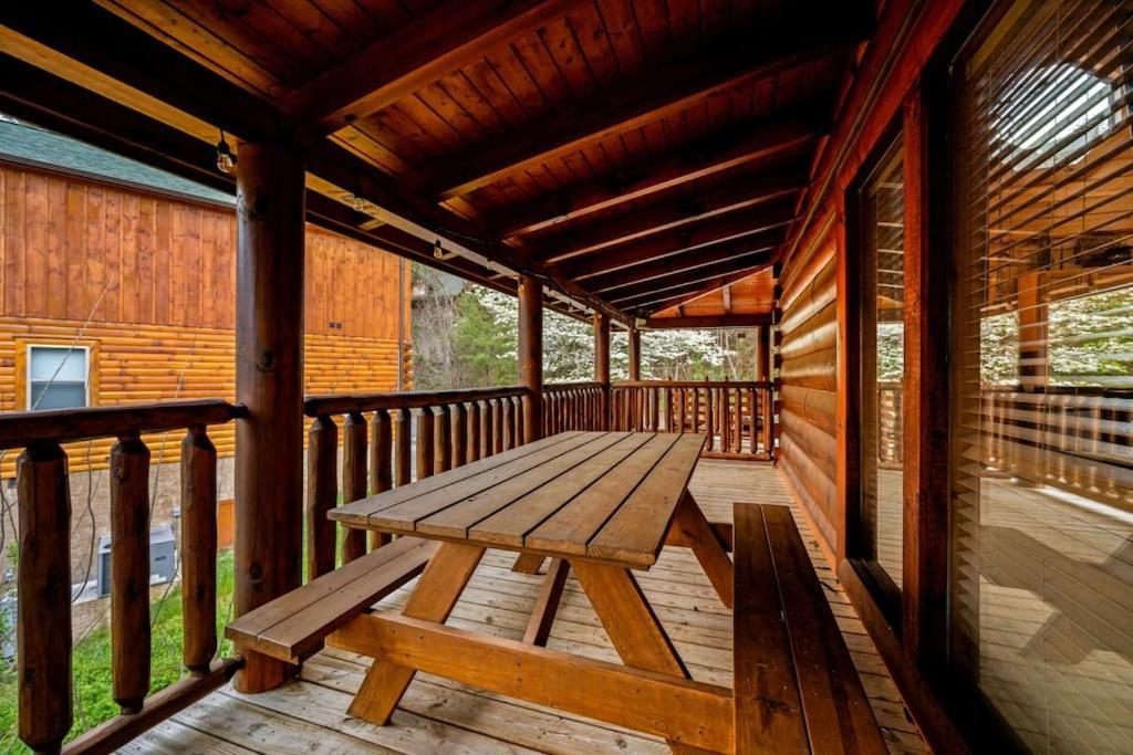 2-Bedroom Cabin With 2 Master Suites, Loft, Half-Bath And Hot Tub In A Serene Resort Setting Sevierville Ngoại thất bức ảnh